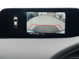 バックカメラも装備されていますので、駐車場での取り回しも安心です!バックカメラの映像はナビへと映し出されます。大きな画面で確認ができて安心です!