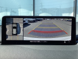 狭い場所での駐車やすれ違いなどでより的確な運転操作に役立つ360&deg;ビューモニターが装備されています。