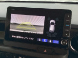 バックカメラも装備しております。車庫入れの苦手なお客様、もうご心配いりません。バックカメラがあれば、ぶつける心配無し?!重宝します!!