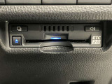 ETC車載器搭載しております。高速道路も料金支払いレーンに並ばず通過でき、とても便利です。ETCカードもお車購入時に入会する事ができます。お気軽にお問い合わせ下さい。