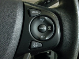 ハンドル右側にはクルーズコントロールのスイッチが装備され運転中の操作も安心して行えます!