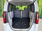 普段のお買い物や通勤、送迎等に十分な荷室スペースを確保しております。セカンドシートを倒すと、大きな荷物の積載も可能です♪