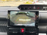 バックカメラも付いています。駐車の時に便利なのはもちろんの事、後方死角にいる子供たちに気が付くことができるので安心安全ですね