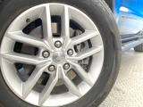 ●18インチアルミホイール:輸入車ならではの卓越した走りを支えるホイールと足回りです!日本車の走りに慣れている方にもぜひ体感して頂きたいほど、高いレベルでまとまっています!