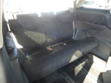 リア席もゆとりのある足元です。