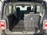 後部座席は分割シートなので荷物の大きさによって使い分けをしてもらえます。