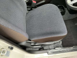 シートリフターつきなので適切な姿勢で運転できます!