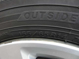 タイヤサイズは、155/65R14です。