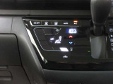 エアコンも装備されています。車内の温度を調整して、より快適にお過ごしいただけます。