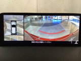 狭い場所での駐車やすれ違いなどでより的確な運転操作に役立つ360&deg;ビューモニターが装備されています。