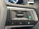 【三菱e-Assist】走行中に前方の車両等を認識し、衝突しそうな時は警報とブレーキで衝突回避と被害軽減をアシスト。より安全にドライブをお楽しみいただけます。