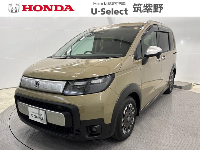 フリード 1.5 e:HEV クロスター 