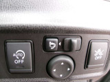 ドアミラーの鏡面の調節、格納は運転席からすべて操作できます!