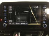 純正ナビを装備。タッチパネル式で使いやすく、お出かけもラクラクです。