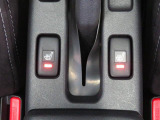 運転席及び助手席にシートヒーター付で、冬場は重宝します。