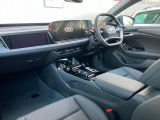 Audiのインテリアはエクステリア同様、優れたデザイン性とクオリティ、そして機能性を兼ね備えております。