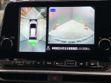 【アラウンドビューモニター】車を上から見下ろしているかのような映像で周囲の状況がひと目で確認、狭い駐車場に駐車するときも安心です♪♪障害物などがあると警告音がなりますので安心して駐車が出来ます★