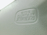 車両側面からの安全性も高めてくれる、安心装備のサイドカーテンエアバックシステムです◎