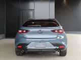 後ろも見やすいハッチバック!リアデザインまで拘るMAZDAデザインを是非ご覧ください!