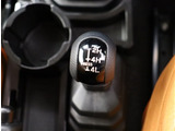 【車屋】として、長く車業界に従事した経験豊富なスタッフが多数在籍しております。