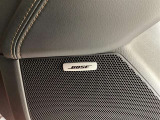 【BOSEサウンドシステム】BOSEと共同開発したマツダのプレミアムサウンドシステムです。まるでコンサート会場にいるような臨場感あふれるサウンドを提供します。