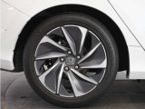 アルミホイール装着車です!これで足元まわりもおしゃれにきまります!