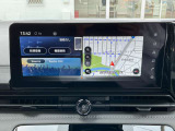 12.3インチ純正ナビゲーションは、BluetoothやHDMIスマホミラーリング対応。スマホの音楽やアプリを車内で楽しめ、ナビゲーションもスムーズ。あなたのドライブをより便利で楽しいものにします。