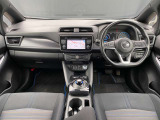 リーフの運転席周りの画像です。