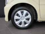 足元を引き締める14インチ純正アルミホイール付きです!純正ホイールキャップ&14インチタイヤとなります。