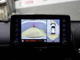 パノラミックビューモニター付きです。車両を上から見たような映像をディスプレイオーディオ画面に表示。運転席からの目視だけでは見にくい、車両周辺の状況をリアルタイムでしっかり確認できます。