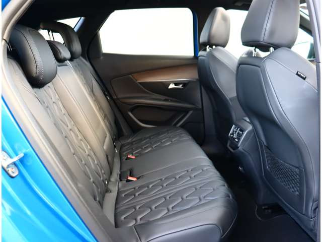 プジョー 3008 GT ブルーHDi レザーパッケージ サンルーフ 全方位カメ