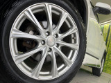 【純正18インチアルミホイール】外観にマッチした純正アルミホイールを装着しております。各種社外アルミホイールや、スタッドレスタイヤも取扱いしております。是非ご相談ください♪