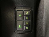 シートヒーター、ナノイー、VSC、車両接近通報装置、エコドライブモード、EVドライブモード 等のスイッチが配置されてます。