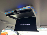 【フリップダウンモニター】大画面モニターで後席でもエンタメをお楽しみいただけます。小さなお子様にも大人気の装備です♪