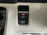 パーキングブレーキはスマートな電子制御式と合わせて渋滞時等にブレーキペダルから足を離しても停車状態を保持してくれるオートブレーキホールド機能で運転が楽になります。スタートはアクセルペダルを踏むだけ