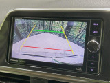 【バックカメラ】駐車時に後方がリアルタイム映像で確認できます。大型商業施設や立体駐車場での駐車時や、夜間のバック時に大活躍!運転スキルに関わらず、今や必須となった装備のひとつです!