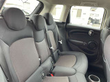 【後部座席】シートの状態も良好です。