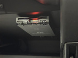 【ETC】装着されています。有料道路の乗り降り時に停車することなくスマートに乗り入れが可能になったり、割引を受けることができる嬉しい装備です。