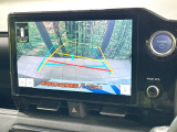 【バックカメラ】駐車時に後方がリアルタイム映像で確認できます。大型商業施設や立体駐車場での駐車時や、夜間のバック時に大活躍!運転スキルに関わらず、今や必須となった装備のひとつです!