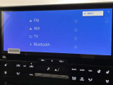 ブルートゥースに接続することにより、スマホに入ったお気に入りの音楽を車内で楽しむことができます♪あると本当に便利な機能になっています!