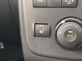 運転席、助手席にはシートヒーターが付いています。最近の冬場は例年よりも寒くなっています。。。シートヒーターがあるとないとじゃ大違い!ぜひお試しあれ!
