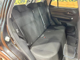 後部座席も気になるようなキズ・汚れやへたり等、大きなダメージはなく、良好な状態です。