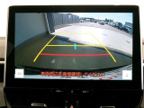 バックガイドモニターで、後方を確認しながら安心して駐車することができます。運転初心者も熟練者も必須の機能ですよ!