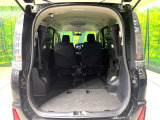 普段のお買い物や通勤、送迎等に十分な荷室スペースを確保しております。セカンドシートを倒すと、大きな荷物の積載も可能です♪