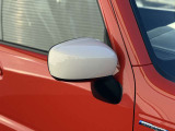 運転席ドアミラー周辺の写真です。
