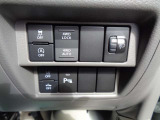 運転席操作部です!わからないスイッチ類や操作部はお気軽にお問い合わせ下さい!