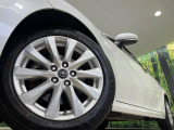 【純正17インチアルミホイール】外観にマッチした純正アルミホイールを装着しております。各種社外アルミホイールや、スタッドレスタイヤも取扱いしております。是非ご相談ください♪