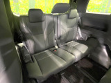 3列目シートはもちろん状態良好☆大人でもゆったりと座って頂けますので、大人数でのお出かけもラクラクです♪ご家族で、気の知れた仲間で、ドライブに行くのが楽しみですね♪