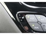 【シートヒーター】運転席、助手席ともにシートヒーター装備です。寒い朝、車内が暖まるのを待たずに快適に出発できます♪気持ちよく1日が始まります。