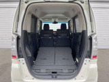 普段のお買い物や通勤、送迎等に十分な荷室スペースを確保しております。セカンドシートを倒すと、大きな荷物の積載も可能です♪